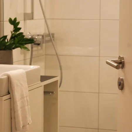 Aparthouse Leonhard *