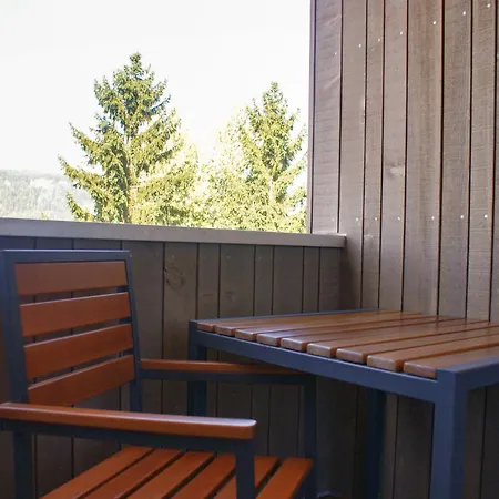 Aparthouse Leonhard アパート